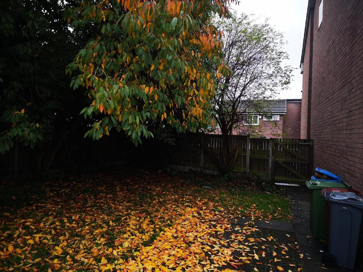Nice Residential Within Easy Reach Of Town Manchester Bagian luar foto